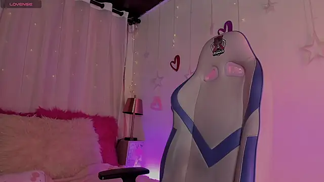 emma soffia  online show from 03.13.25