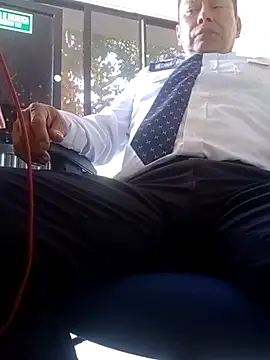 Snapshot of Jinenez chatting on 11.01.25 Jinenez online show from 11.01.25