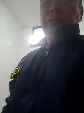 Snapshot of Jinenez chatting on 11.25.25 Jinenez online show from 11.25.25