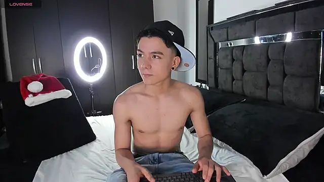 alanblack1 online show from 11.21.25