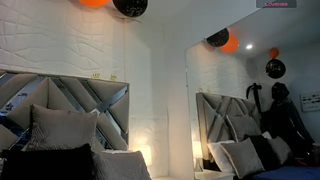 raquell moore online show from 10.25.25