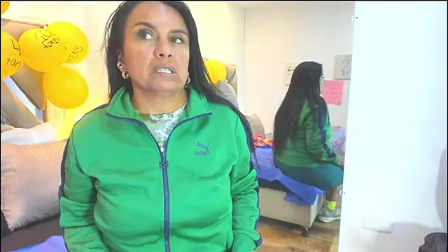 raquell moore online show from 12.20.25