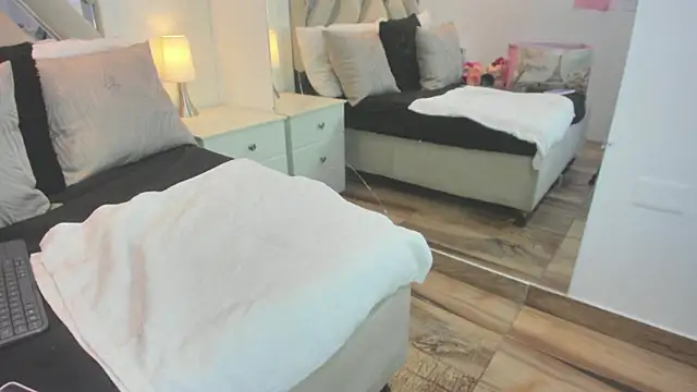 raquell moore online show from 01.14.26