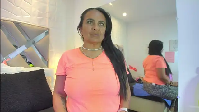 raquell moore online show from 04.16.26