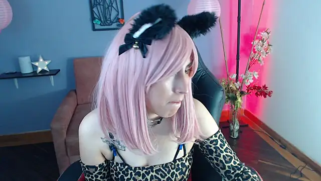 Snapshot of miss_moonlight chatting on 01.17.25 miss moonlight online show from 01.17.25