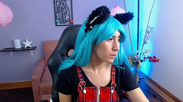 Snapshot of miss_moonlight chatting on 02.13.25 miss moonlight online show from 02.13.25