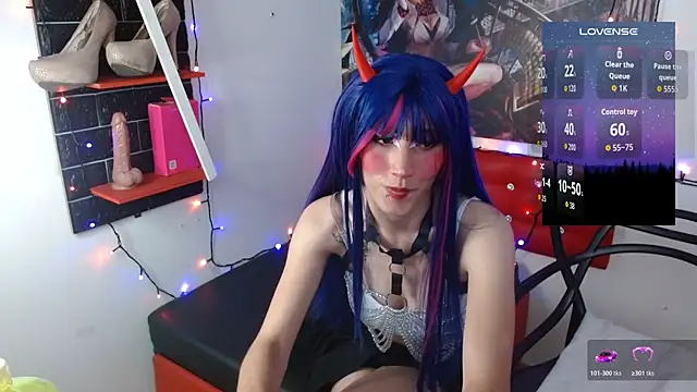 Snapshot of miss_moonlight chatting on 11.18.25 miss moonlight online show from 11.18.25