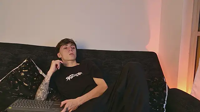 ethan and ava online show from 02.05.26