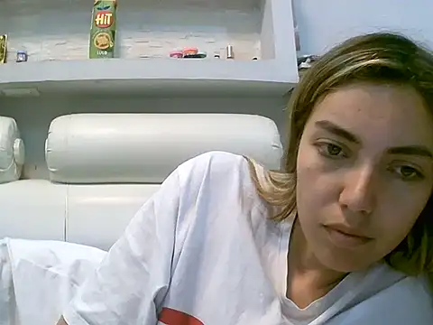 VittoriaTaylor online show from 05.07.26