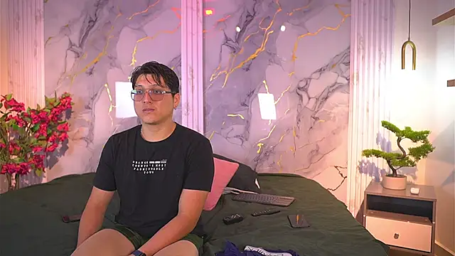 vanilla hot online show from 12.16.25