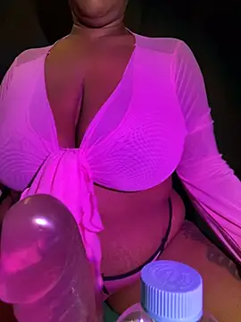 xoxoHotCoCo online show from 01.21.25