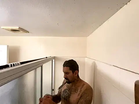 Snapshot of hornycouple818 chatting on 09.12.25 hornycouple818 online show from 09.12.25