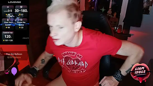 Snapshot of LiamIdols chatting on 11.05.25 LiamIdols online show from 11.05.25