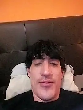 Snapshot of moutt99 chatting on 01.15.25 moutt99 online show from 01.15.25