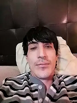 Snapshot of moutt99 chatting on 01.19.25 moutt99 online show from 01.19.25