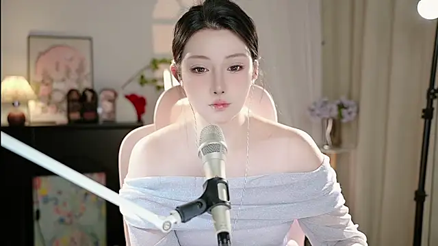 Dou-Dou-er online show from 09.28.25