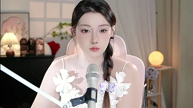 Dou-Dou-er online show from 10.07.25