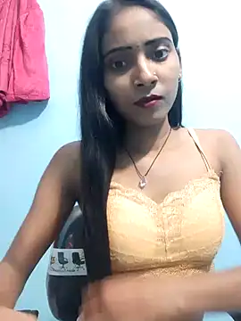 Snapshot of Divya-2007 chatting on 02.14.25 Divya-2007 online show from 02.14.25