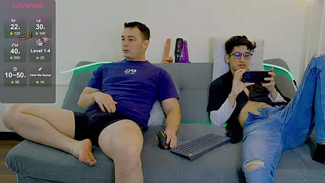 Snapshot of Cum_hunters chatting on 01.31.25 Cum hunters online show from 01.31.25