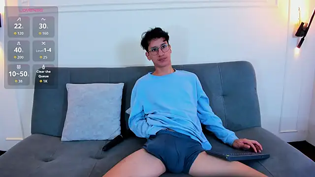 Snapshot of Cum_hunters chatting on 10.30.25 Cum hunters online show from 10.30.25