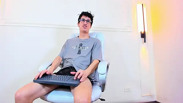 Cum hunters online show from 05.08.26