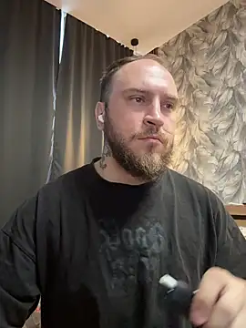 Snapshot of _XxX-XxX_ chatting on 06.18.26 XxX-XxX online show from 06.18.26