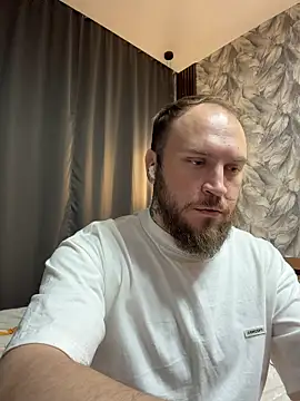 Snapshot of _XxX-XxX_ chatting on 06.29.26 XxX-XxX online show from 06.29.26
