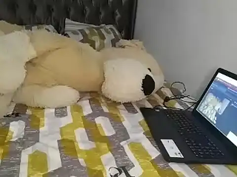 Chandy012 online show from 12.16.25