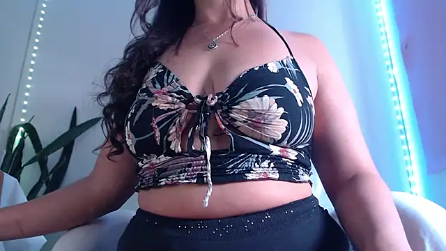 Snapshot of samy_love35 chatting on 10.16.25 samy love35 online show from 10.16.25