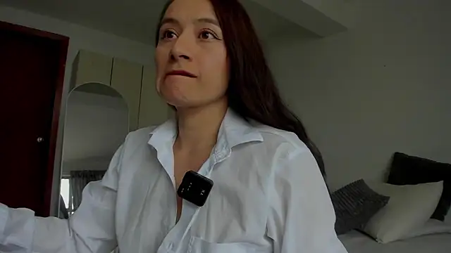 Snapshot of Andrewine89 chatting on 11.04.25 Andrewine89 online show from 11.04.25