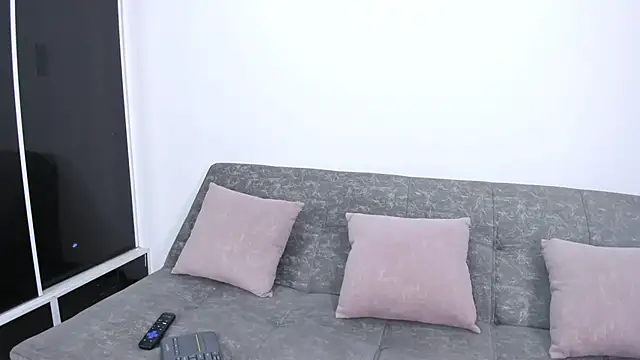 Snapshot of Alondra_Cutie chatting on 01.08.26 Alondra Cutie online show from 01.08.26