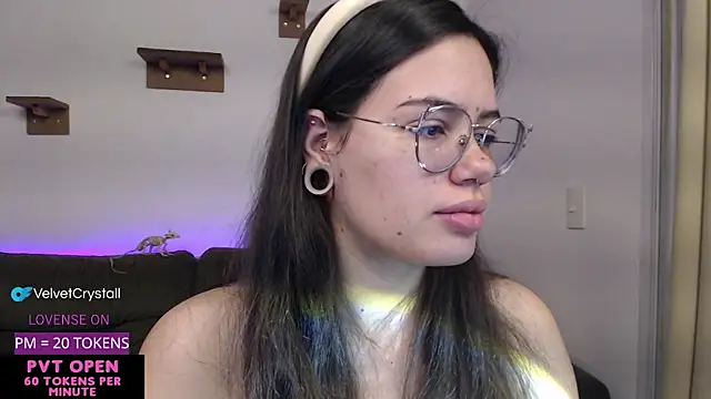 crystalll room online show from 10.01.25