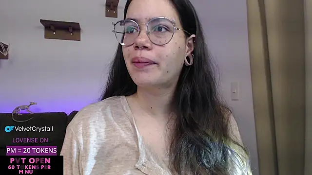 crystalll room online show from 10.19.25