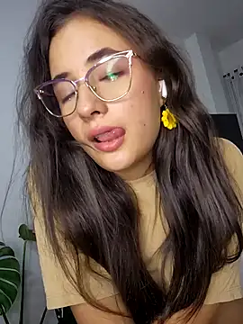 baaby-miiaa online show from 01.25.25