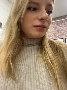 LanaSparks online show from 09.28.25