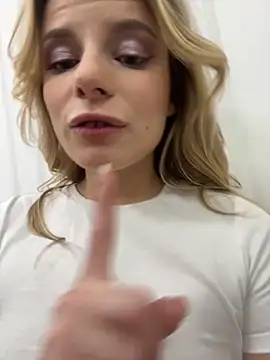 LanaSparks online show from 10.15.25