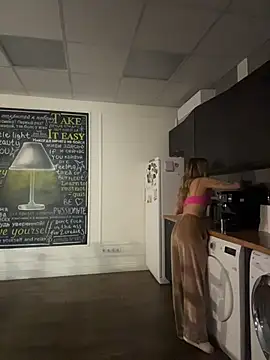 LanaSparks online show from 12.14.25