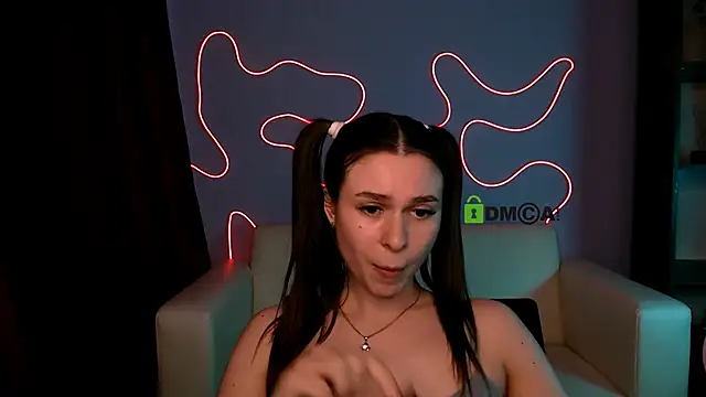 flora ri online show from 04.22.26