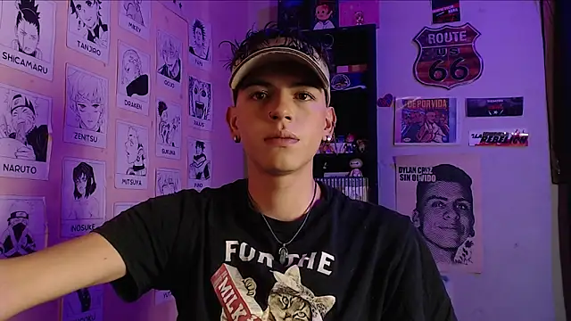 Snapshot of Mickey_Magic chatting on 01.23.25 Mickey Magic online show from 01.23.25