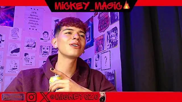 Snapshot of Mickey_Magic chatting on 03.11.25 Mickey Magic online show from 03.11.25