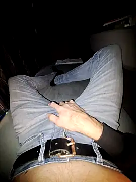 Snapshot of Speedyx0 chatting on 01.16.25 Speedyx0 online show from 01.16.25