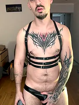 Snapshot of AssHunter4k chatting on 01.07.26 AssHunter4k online show from 01.07.26