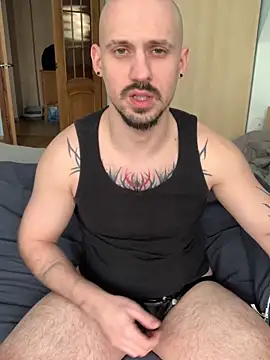 Snapshot of AssHunter4k chatting on 02.07.26 AssHunter4k online show from 02.07.26