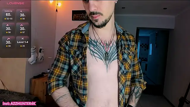 Snapshot of AssHunter4k chatting on 02.17.26 AssHunter4k online show from 02.17.26