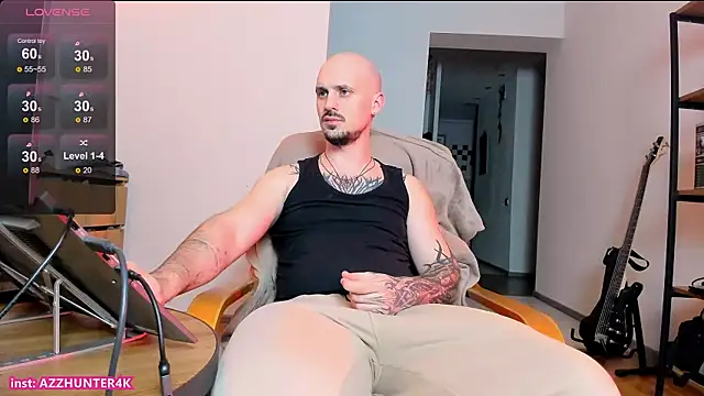 Snapshot of AssHunter4k chatting on 02.17.26 AssHunter4k online show from 02.17.26