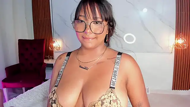 Snapshot of isabella_zc chatting on 04.30.26 isabella zc online show from 04.30.26