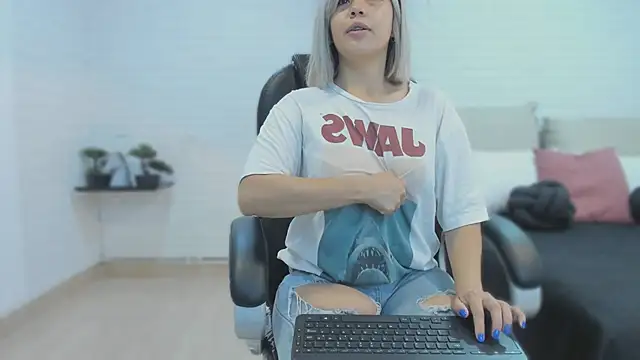 ah mara  online show from 01.12.26