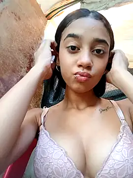 Zoe Sweett18 online show from 01.24.25