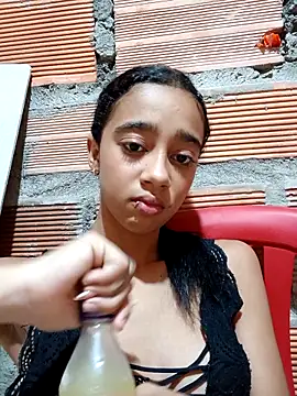 Zoe Sweett18 online show from 09.09.25