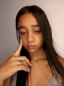 Zoe Sweett18 online show from 04.18.26